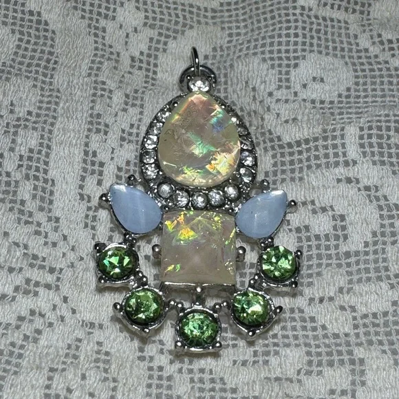 VTG Estate Sourced Silver Toned Pendant with Iridescent Opalescent Rhinestones - Picture 2 of 3